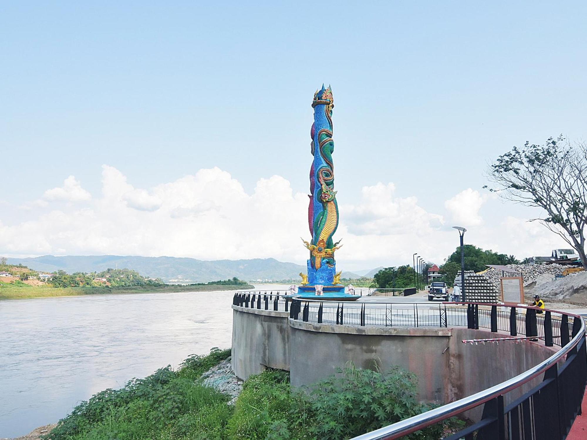 Fortune Riverview Hotel Chiang Khong Exteriör bild