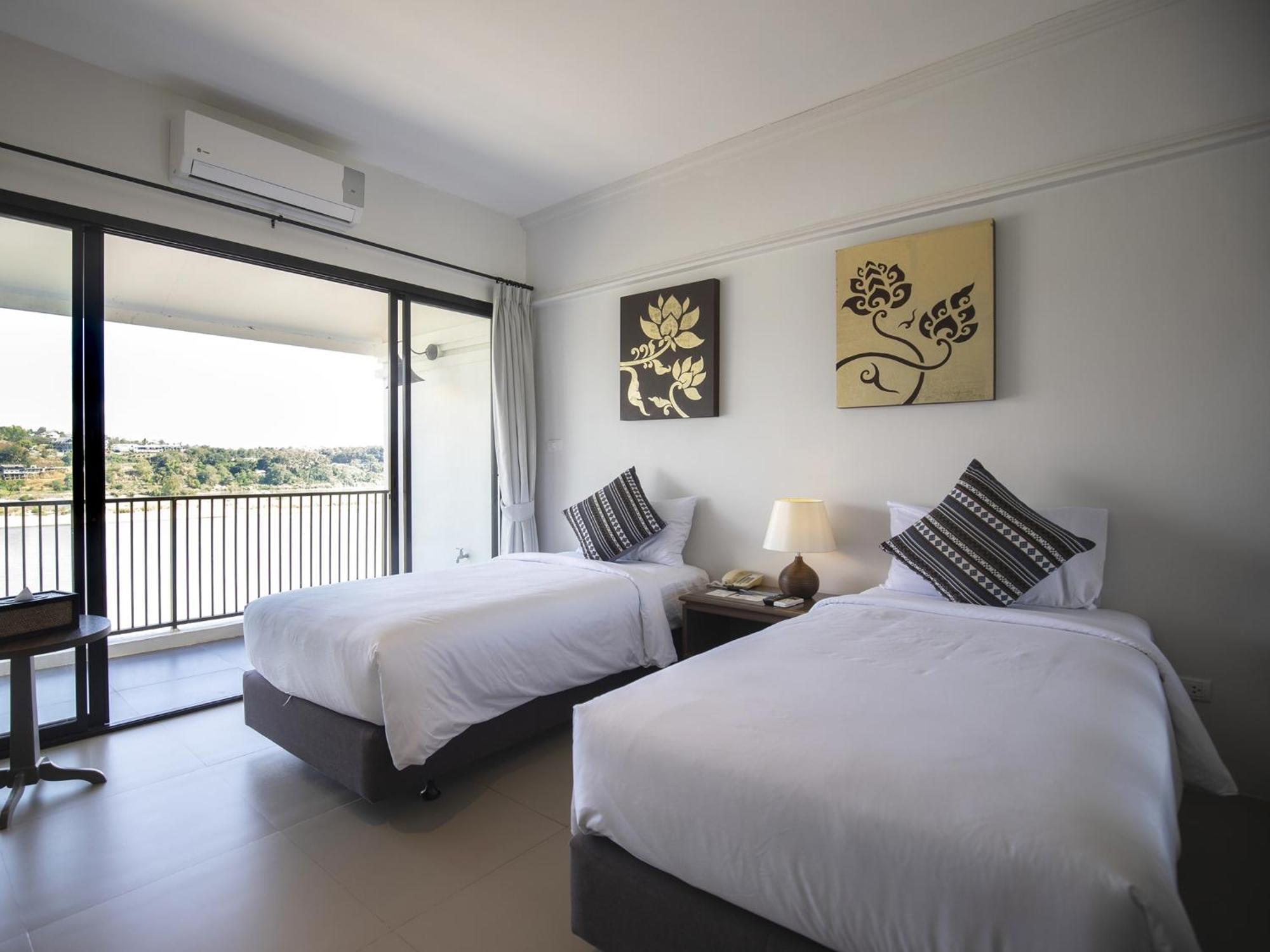 Fortune Riverview Hotel Chiang Khong Exteriör bild