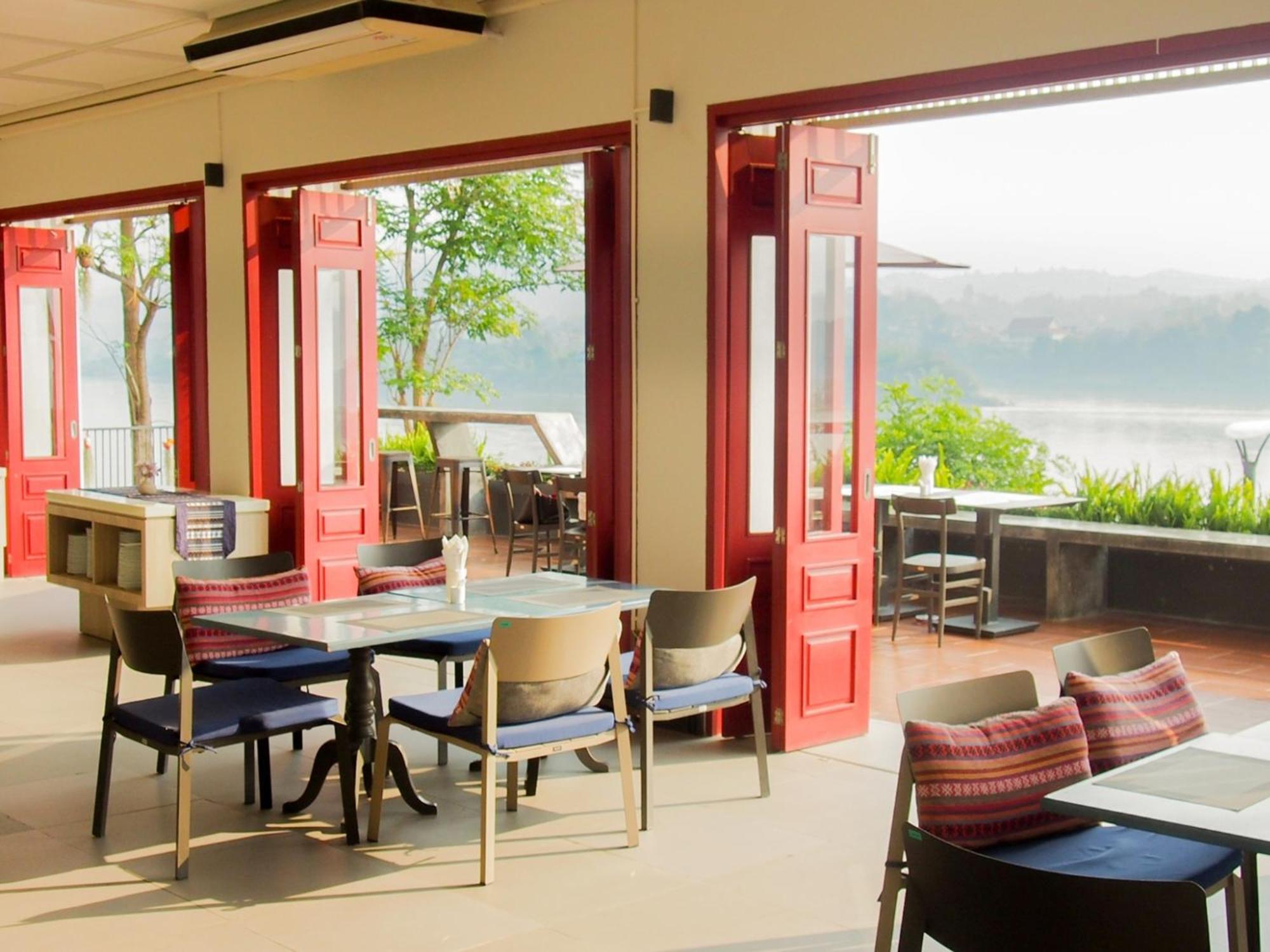 Fortune Riverview Hotel Chiang Khong Exteriör bild